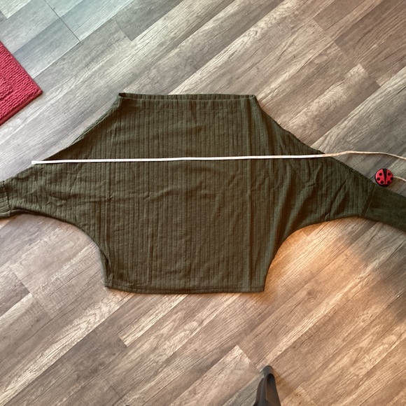 NEW Threadzwear Off the Shoulder Long Sleeve Olive Color Top - Picture 11 of 15